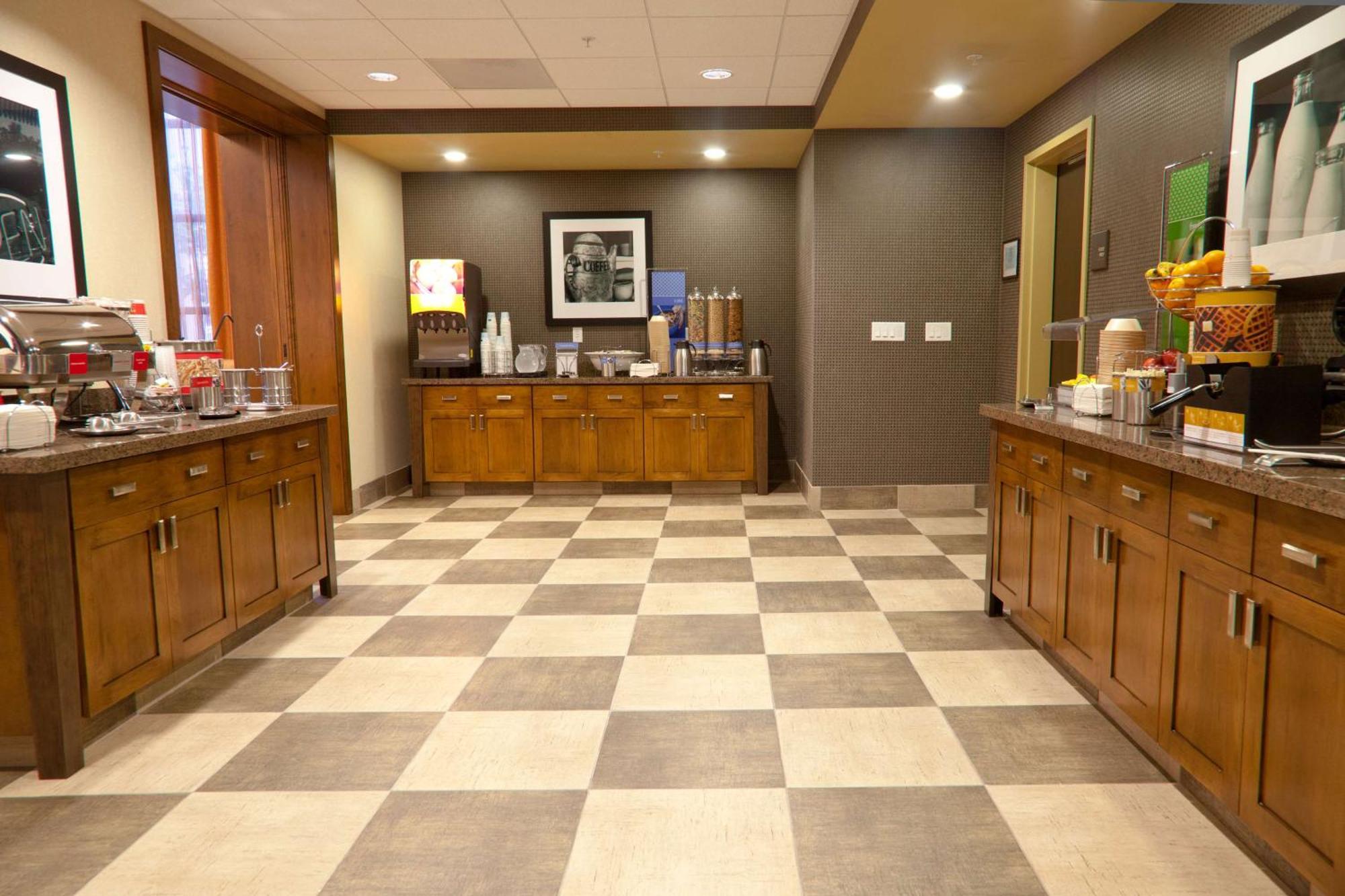 Hampton Inn & Suites Salinas Eksteriør bilde