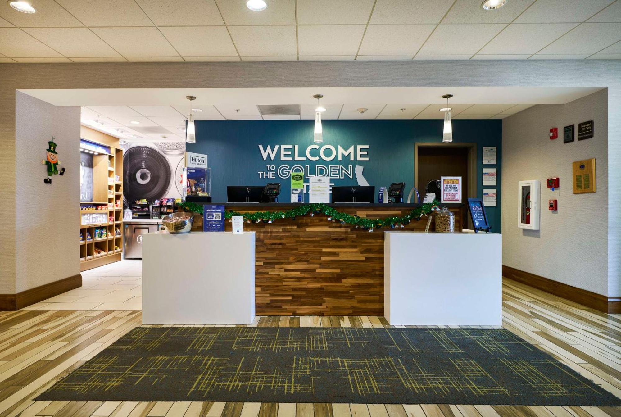 Hampton Inn & Suites Salinas Eksteriør bilde