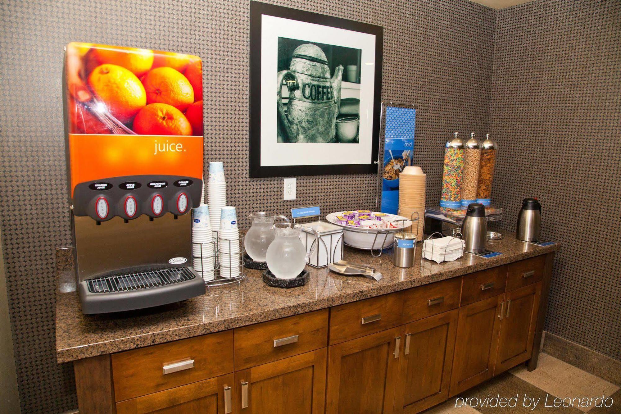 Hampton Inn & Suites Salinas Eksteriør bilde