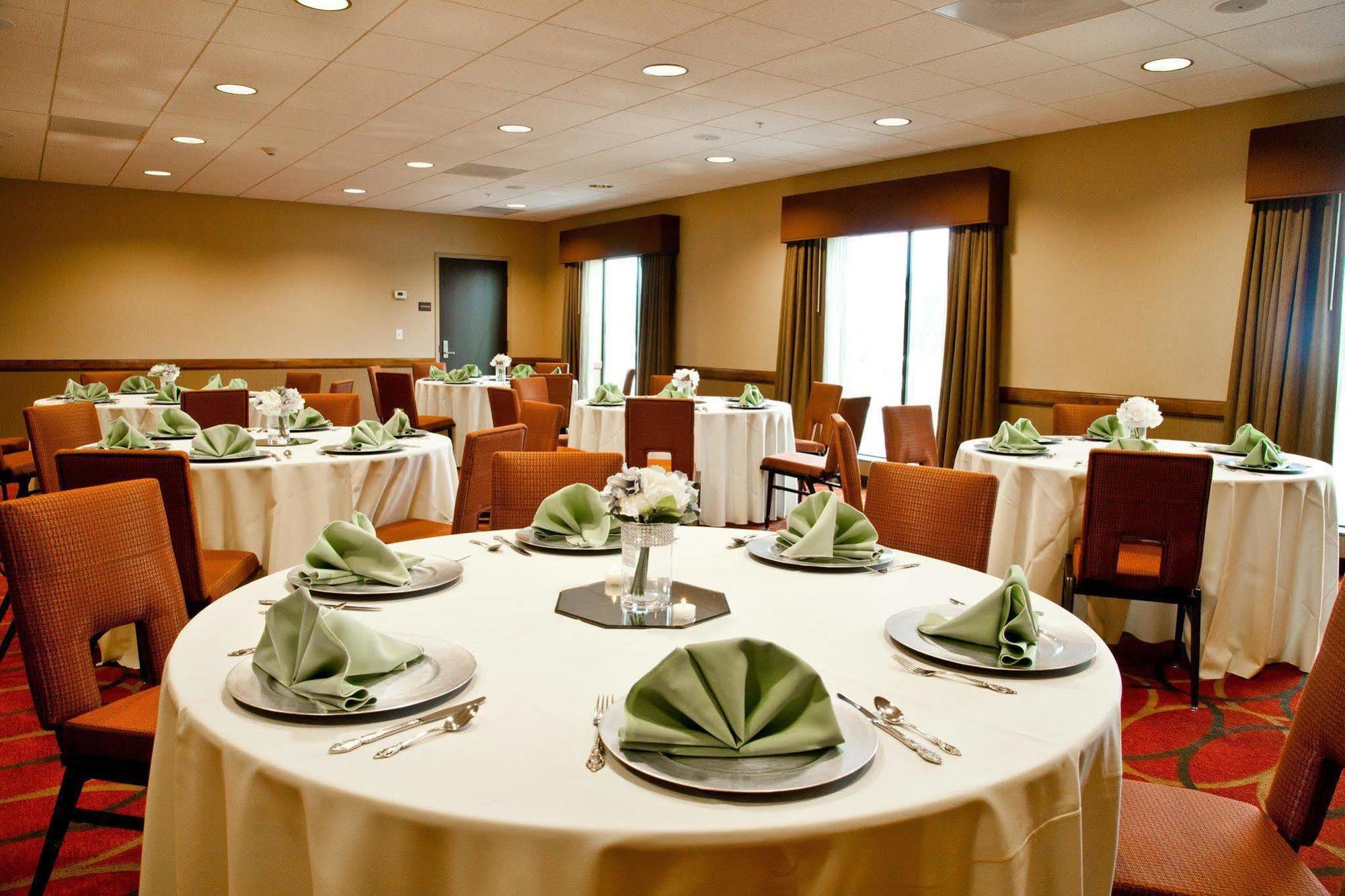 Hampton Inn & Suites Salinas Eksteriør bilde